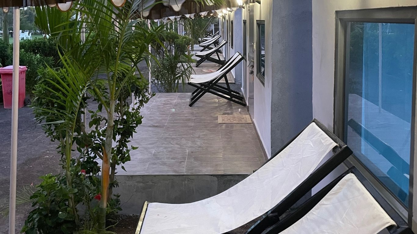 resort near statue of unity